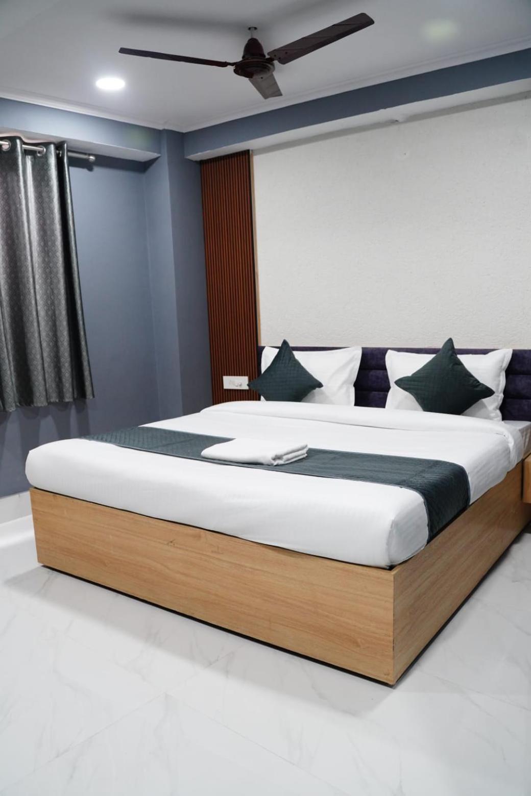 Hotel Aastha Height Rishikesh Exterior photo